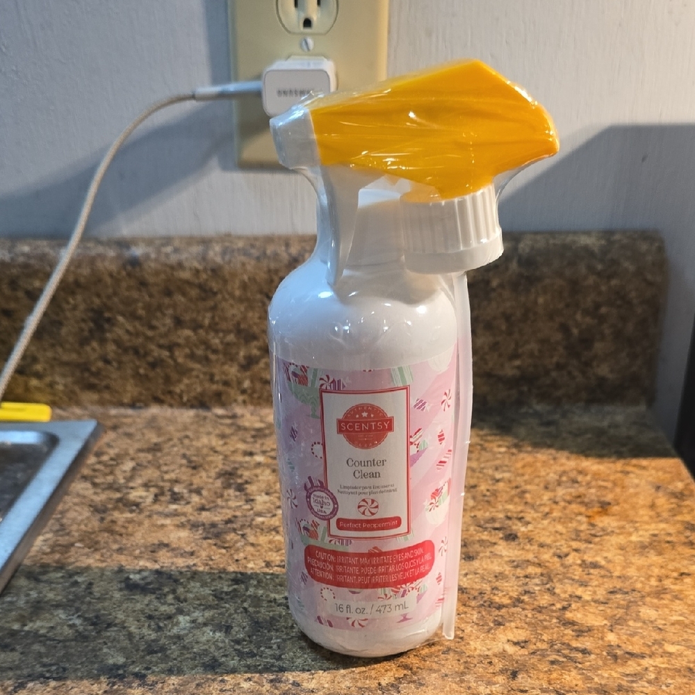 Scentsy Counter‎ Clean  Perfect Pepermint - Pink and Yellow NWT 16 Ounce